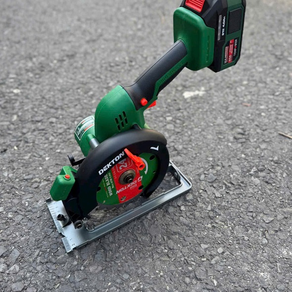 Máy cắt sắt dùng pin dekton m21-cs05pro