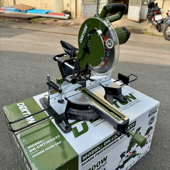 Máy cắt nhôm trượt dekton dk-cnt305xtt trực tiếp có nghiêng