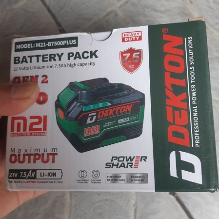Pin Dekton 7.5Ah-21V chân pin Makita mã M21- B7500 PLUS